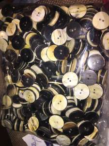 Boutons polonais en corne de peau de buffle Accessoire de vêtement lavable pour la décoration de manteau et de sac Fabriqué en Inde Artisanat naturel - Product Image 2