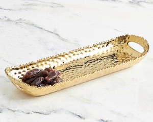 Plateau Ramadan or brillant en aluminium moulé brut fabriqué par des artisans qualifiés, parfait pour les réunions de famille, les nuits spirituelles du Ramadan - Product Image 5