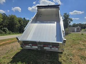 Remolque volquete de aluminio 7x14 con elevación telescópica en stock. Remolque volquete agrícola de calidad premium, resistente y fiable. - Product Image 2