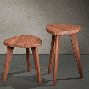 Elegante taburete de madera con acabado liso para apartamentos modernos, hoteles, salones y casas contemporáneas - Product Image 1