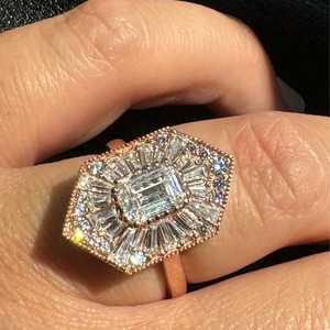 VVS Moissanite แหวนหมั้นมรกต14K สีเหลืองทองเดี่ยวสำหรับผู้หญิงเครื่องประดับฮิปฮอปประกายออกเพชร - Product Image 1