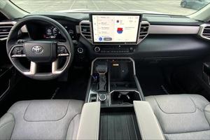 Véhicules d'occasion 2024 TUNDRA 4X4 LIMITED CREWMAX Prêts pour une livraison rapide - Product Image 4