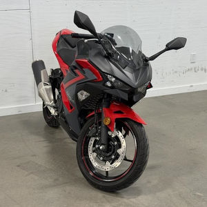 Motocicleta Deportiva NINJAs 500 ABS 2025, Nueva, con Motor Paralelo Bicilíndrico Refrigerado por Líquido, ABS, Alto Rendimiento, para Carreras y Calle - Product Image 5