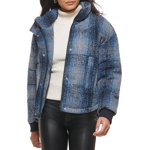 Veste d'hiver matelassée pour femmes en gros, veste chaude en satin à capuche, manteau rembourré en coton fin, imprimé en cuir de mouton, respirant, imperméable - Product Image 1