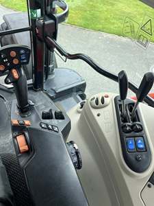 รถแทรกเตอร์มือสอง Massey Ferguson 6715 S รุ่น Dyna 6 สำหรับงานเกษตร ใช้งานหนัก ชั่วโมงการใช้งานสูง - Product Image 2