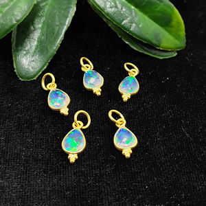 Poire goutte opale fantaisie forme lunette plaqué or pendentif à breloque faisant collier à faire soi-même bijoux en gros - Product Image 4