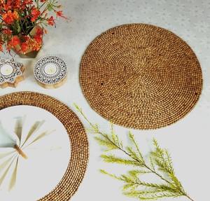 Manteles Individuales de Lujo con Bordado y Cuentas de Diseño, Ecológicos, Duraderos y Personalizables para Bodas - Product Image 2