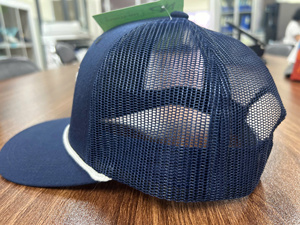 Fabriqué par Injae Vina Factory, personnaliser la casquette de camionneur à 5 panneaux avec logo brodé et corde, style classique et respirant pour tout le monde - Product Image 3