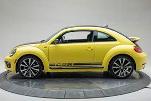 Volkswagen Beetle GSR 2014 d'occasion, environ 19 600 miles, moteur turbo 4 cylindres de 210 ch, 1 sur 3 500 modèles GSR - Product Image 2