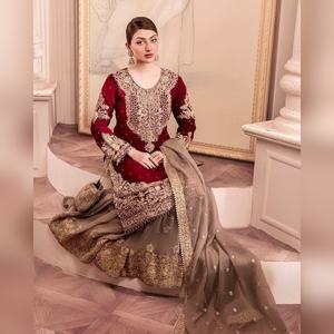 Ensemble salwar kameez en georgette de créateur avec haut et bas ornés de broderies lourdes et dupatta assorti pour les sorties décontractées, finition haut de gamme - Product Image 6