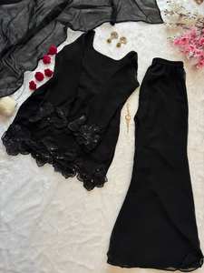 Conjunto de Salwar Kameez Negro Tradicional de Primera Calidad con Top, Pantalón y Dupatta Nazarene, Diseños Superventas para Fiestas, Venta en Línea - Product Image 2