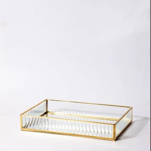 Meuble sous-vasque vintage en laiton et verre de haute qualité pour la décoration de la maison - Product Image 1