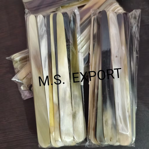 Púa de guitarra de cuerno de buey Natural hecha a mano 2025, bordes lisos y agarre duradero, accesorio de instrumentos de cuerda eléctricos acústicos - Product Image 1