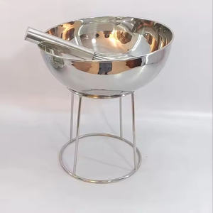 Frutero de pedestal cónico en acero inoxidable para mesas modernas - Product Image 1