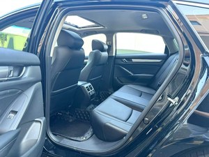 <span class=keywords><strong>Honda</strong></span> Accord 2022 Décima Generación 1.5T Turbo Cuero Oscuro R17 Sedán Automático Continuo Sin Escalonamiento 260TURBO Edición Deluxe - Product Image 2