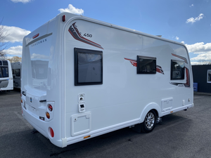 Autocaravana moderna con cocina para 4 personas, caravana de camping tipo lágrima, todoterreno con 2 camas, baño y paquete solar. - Product Image 5