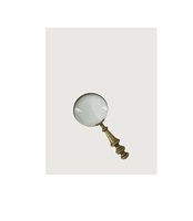Modern stijlvol rond vergrootglas van messing met aanpasbare opties, geschikt voor verzamelaars, uniek decoratief item
