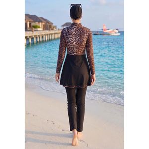 Maillot de bain modeste style burkini à imprimé léopard, demi-zip sur le devant, jupe intégrée, taille haute, avec logo personnalisé disponible, disponible en tailles XXS XS M L XL - Product Image 5
