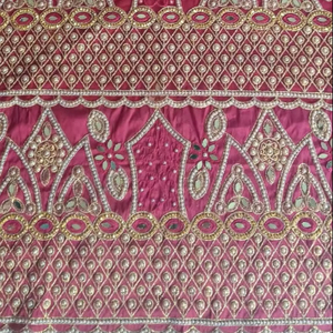 เสื้อคลุมยาวคลุมเข่าของผู้หญิงสุดหรูผ้าห่อตัวแบบมีจอร์จขนาดใหญ่พิเศษมีลวดลาย3D โรแมนติกและรอบเอวของจักรวรรดิ - Product Image 1