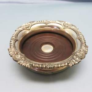 Protective metal <b>wine</b> <b>bottle</b> <b>coaster</b> helping prevent heat moisture damage on marble wood glass surfaces reliably daily - Product Image 5