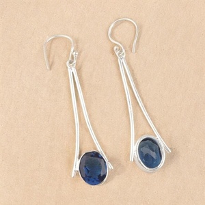 Boucles d'oreilles clous en topaze bleue de Londres, en argent sterling, faites à la main, bijoux mignons pour fête, cadeau pour femme, pierre de naissance de décembre - Product Image 3