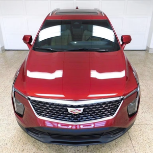 CADILLAC XT4 LUXURY AWD 2024 D'OCCASION DU PREMIER PROPRIÉTAIRE - Product Image 1