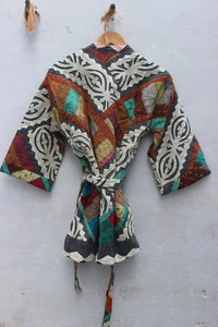 Veste matelassée Kantha faite à la main indienne avec patchwork assorti et broderie de couleur coupe travail Kimono lettre motif veste - Product Image 6