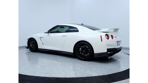 Nissan GT-R Premium AWD 2017 Usado en Excelentes Condiciones - Product Image 3