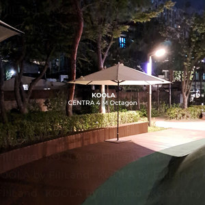 Sombrilla Comercial de 13 pies para Centro Comercial |   Estructura de Acero de Alta Resistencia |   Sombrilla KOOLA CENTRA de 4m |   Resistente a los rayos UV y al agua - Product Image 5