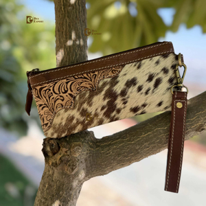 Pochette à main en cuir de vachette, pochette à main en cuir de vachette, portefeuille noir, sculpture, design western, pochette en cuir de vachette à poils - Product Image 1