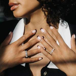 Vente chaude délicate 925 en argent Sterling Double bague de Tennis plein diamant Moissanite plaqué or blanc hommes bague cadeau bijoux - Product Image 3