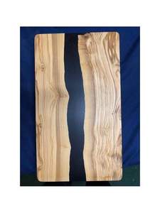 Planche à fromage en résine époxy émaillée de style Angel avec bord vif pour la charcuterie et le service élégant - Product Image 6