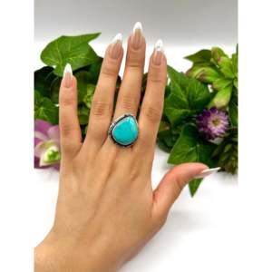 Navajo Handmade Fine Jewelry Kingman Turquoise & Sterling <b>Silver</b> <b>Statement</b> <b>Ring</b> Size 7.75 for Everyday Wear - Product Image 5
