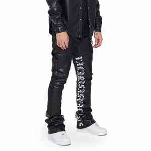 Pantalones de piel sintética para hombre ajustados brillantes con bordado de entrepierna personalizado OEM pantalones acampanados apilados de cuero para hombre Pantalones de cuero personalizados para hombre - Product Image 2