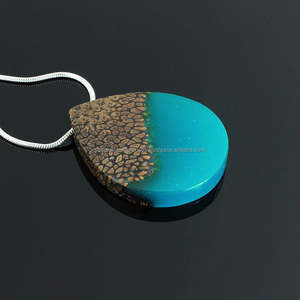 สร้อยคอเรซิน เครื่องประดับแฟชั่น สร้อยคอเรซินพร้อมชุดต่างหูสําหรับงานแต่งงานและงานปาร์ตี้ในราคาส่งออก - Product Image 6