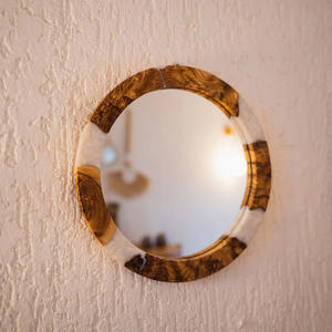 Cadre de miroir en bois élégant pour une décoration intérieure raffinée, rehaussant le mur avec une beauté artistique - Product Image 4