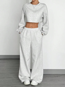 Ensemble 2 pièces décontracté pour femme, sweat-shirt à capuche uni à épaules tombantes et manches longues respirant, et pantalon de survêtement court au-dessus du genou, idéal pour l'automne/hiver - Product Image 5