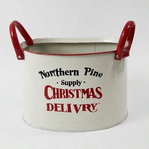 Jardinière en métal de prairie de gui conçue pour les coins de jardin avec décor de Noël de plantes saisonnières et embellissements de pin - Product Image 1