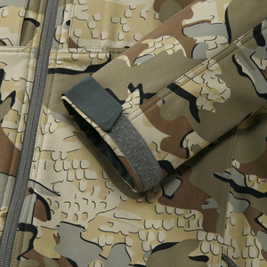 Veste à capuche isolée camouflage sur mesure pour Sports de plein air-pour la chasse d'hiver, la randonnée et la pêche en gros - Product Image 4