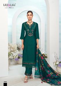 Ensemble de créateur moderne Pantalon Kurti en soie visqueuse de qualité supérieure et Dupatta avec broderie et travail à la main Exportateur et fournisseur indien - Product Image 4