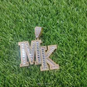 จี้เพชรโมอิสซาไนต์ VVS แบบสั่งทำพิเศษ ประดับเพชรเต็มตัว สไตล์ฮิปฮอป ชุบทองบนเงินแท้ 925 ราคาจากผู้ผลิตในอินเดียโดยตรง - Product Image 1