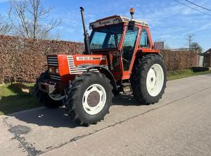 Tracteur utilitaire Fiat 90-90 90HP neuf et d'occasion authentique pour les applications d'agriculture, de verger, de plantation, d'élevage et de culture. - Product Image 2