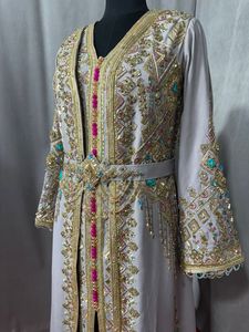 Robe maxi traditionnelle musulmane élégante de Dubaï avec voile pour femmes, dernier design d'accessoires, vente en gros - Product Image 5