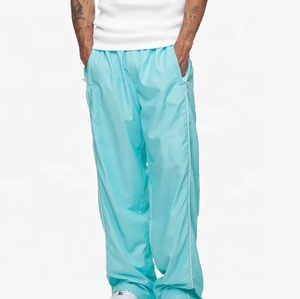 Fabricant de vêtements personnalisés Nouveauté Vêtements de sport d'entraînement Jogging Impression sérigraphique Logo Veste coupe-vent à fermeture éclair Ensemble de survêtement - Product Image 3