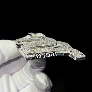 Collar con Colgante de Logotipo Personalizado con Moissanita VVS, Plata de Ley con Incrustaciones, Corte Esmeralda, Estilo Hip Hop, Regalo de Cumpleaños - Product Image 3