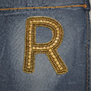 Parches personalizados con letra inicial R más vendidos, diseño elegante con cuentas, alta demanda, accesorios de ropa de tela PU a la venta - Product Image 4