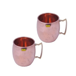 Lot de 4 tasses à eau de qualité de luxe Mules de Moscou martelées en cuivre de dernière conception avec poignées en laiton en Inde - Product Image 2