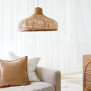 Plafonnier en bambou fabriqué à la main offrant une apparence unique et un design durable pour les intérieurs modernes - Product Image 4