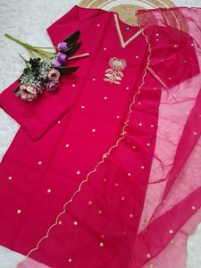 Viscosa Chanderi bordado Kurti Set para Mujer | Organza Dupatta & Chanderi Bottom | Elegante traje indio para fiesta y boda - Product Image 5