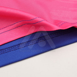 เสื้อฟุตบอลทีมฟุตบอลผ้าโพลีเอสเตอร์นุ่มใส่สบาย100% โลโก้ตามสั่ง - Product Image 5